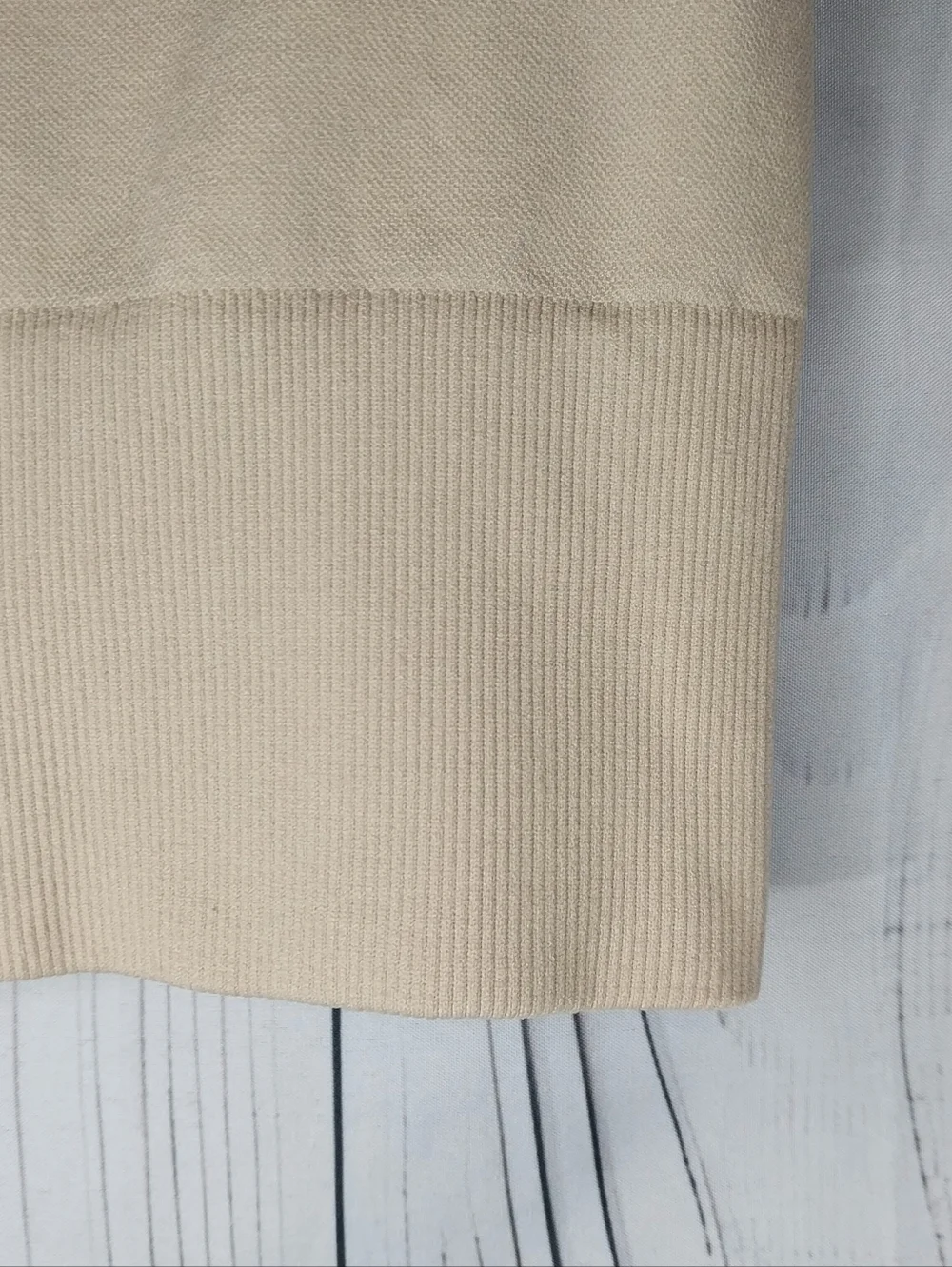 Aerie Offline Sidewalk Seamless Ribbed Cropped Athleisure Short Sleeve Top - Picture 8 of 8